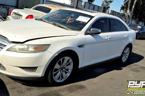Photo of 2011 Ford Taurus