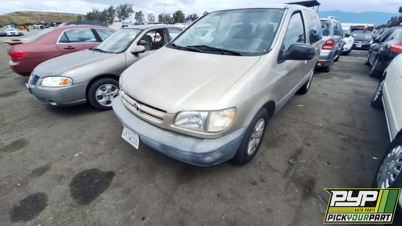 Photo of 2000 Toyota Sienna