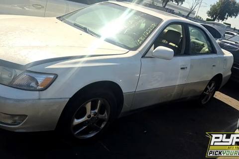 Photo of 2000 Lexus Es300