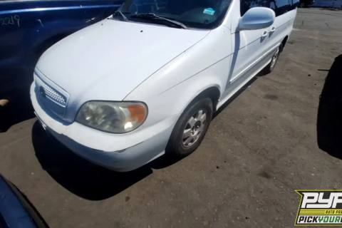 Photo of 2005 Kia Sedona