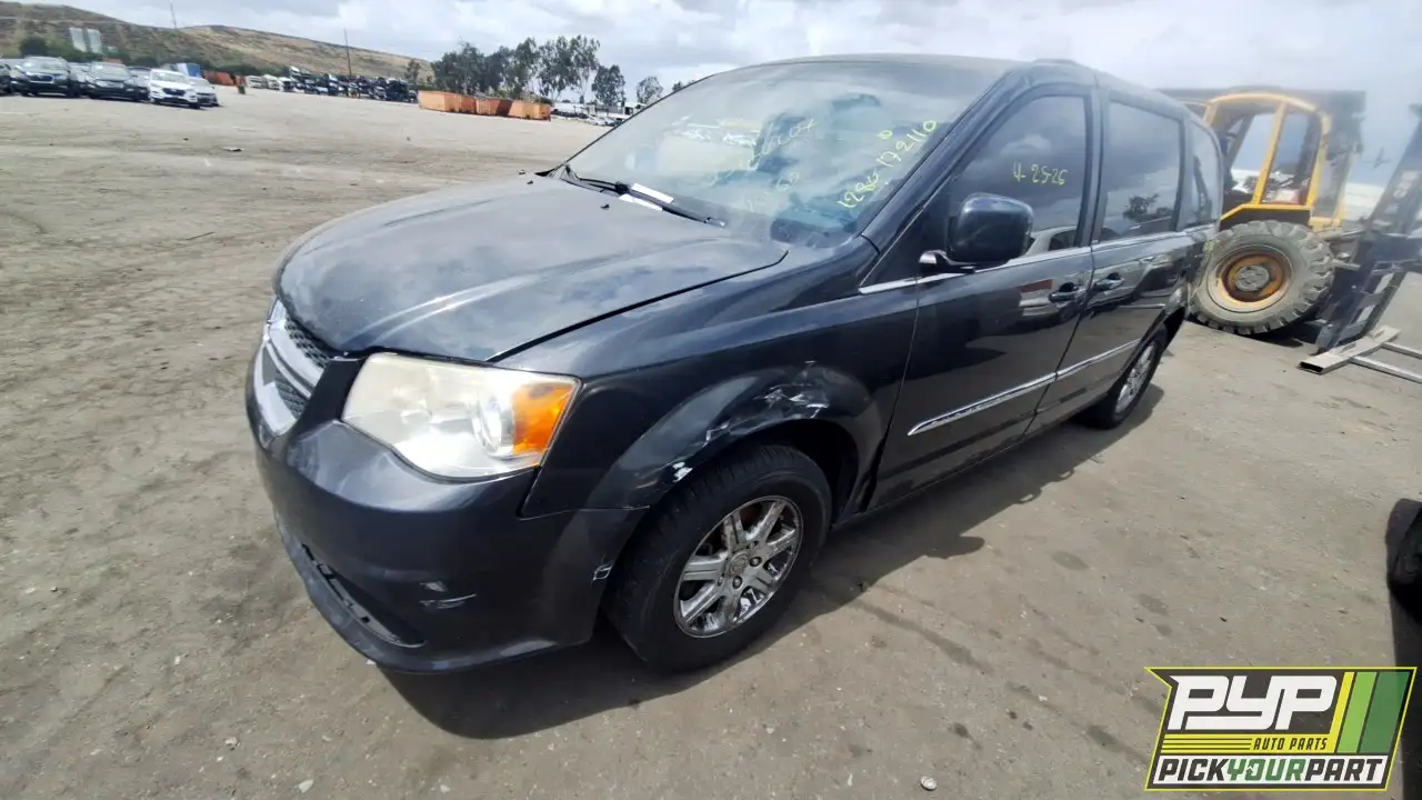 Photo of 2012 Chrysler Town & Country