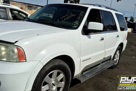Photo of 2003 Lincoln Navigator