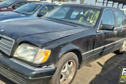 Photo of 1999 Mercedes-Benz S320