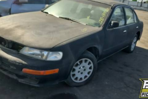 Photo of 1997 Nissan Maxima