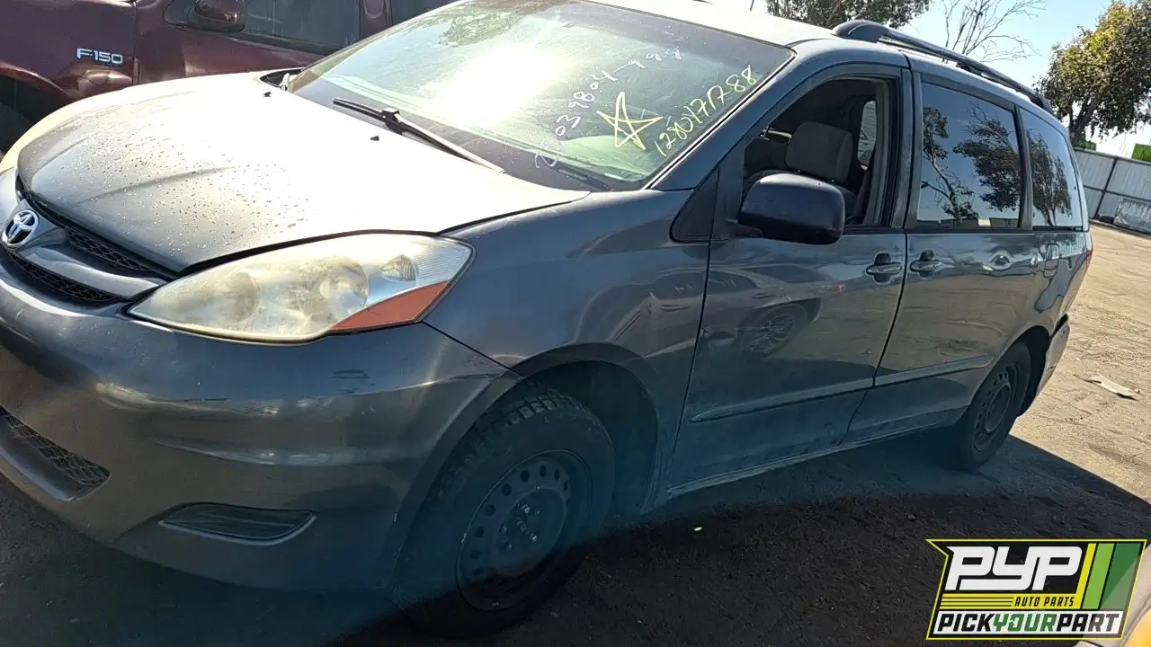 Photo of 2008 Toyota Sienna
