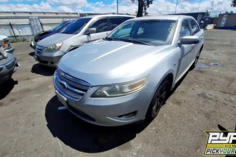 Photo of 2010 Ford Taurus