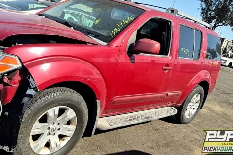 Photo of 2005 Nissan Pathfinder