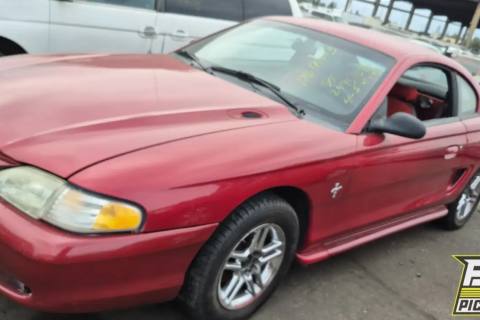 Photo of 1994 Ford Mustang