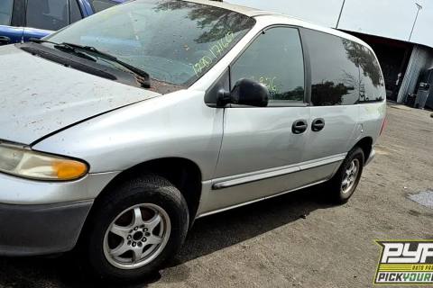 Photo of 2000 Dodge Caravan