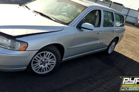 Photo of 2005 Volvo V70