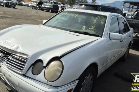 Photo of 1998 Mercedes-Benz E320
