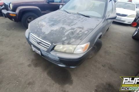 Photo of 2000 Toyota Camry