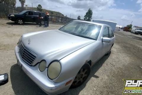 Photo of 2001 Mercedes-Benz E320
