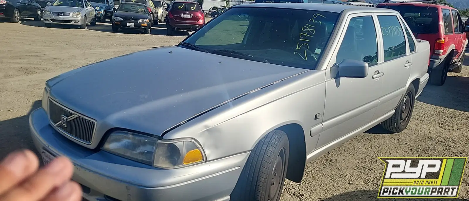 Photo of 1999 Volvo S70