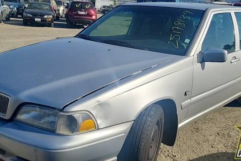 Photo of 1999 Volvo S70