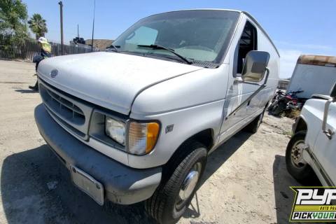 Photo of 2002 Ford E-250 Econoline