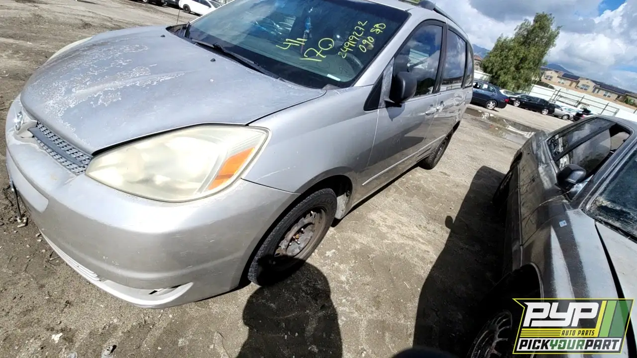 Photo of 2005 Toyota Sienna