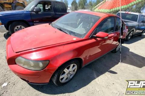 Photo of 2005 Volvo S40