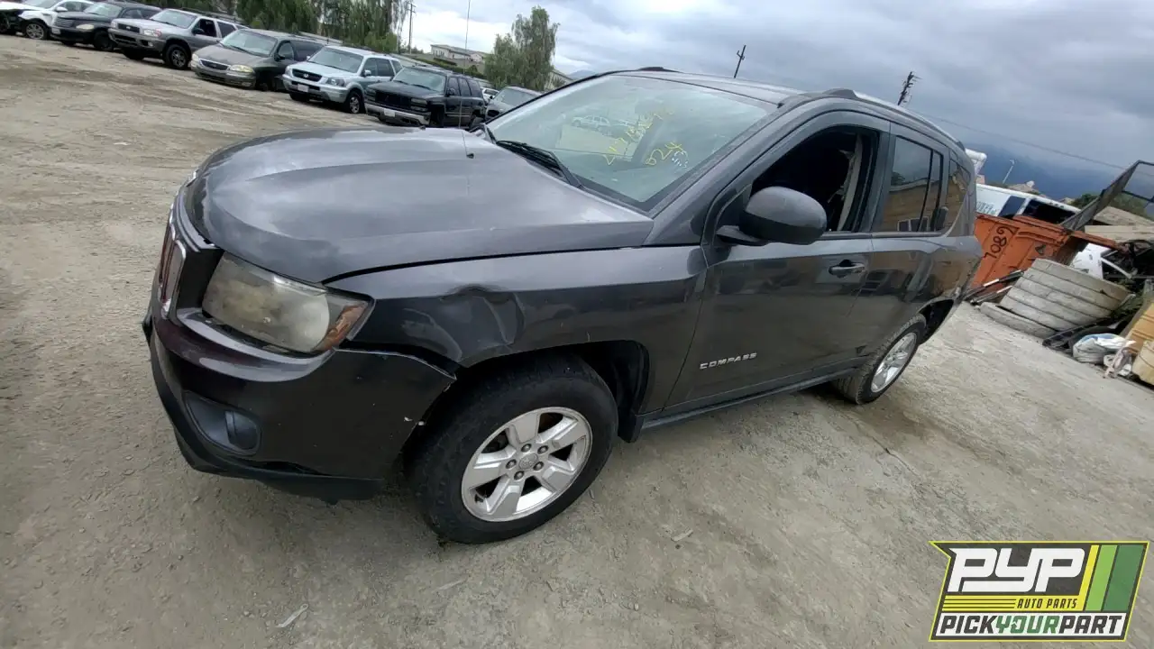 Photo of 2015 Jeep Compass