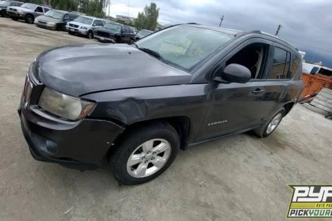 Photo of 2015 Jeep Compass