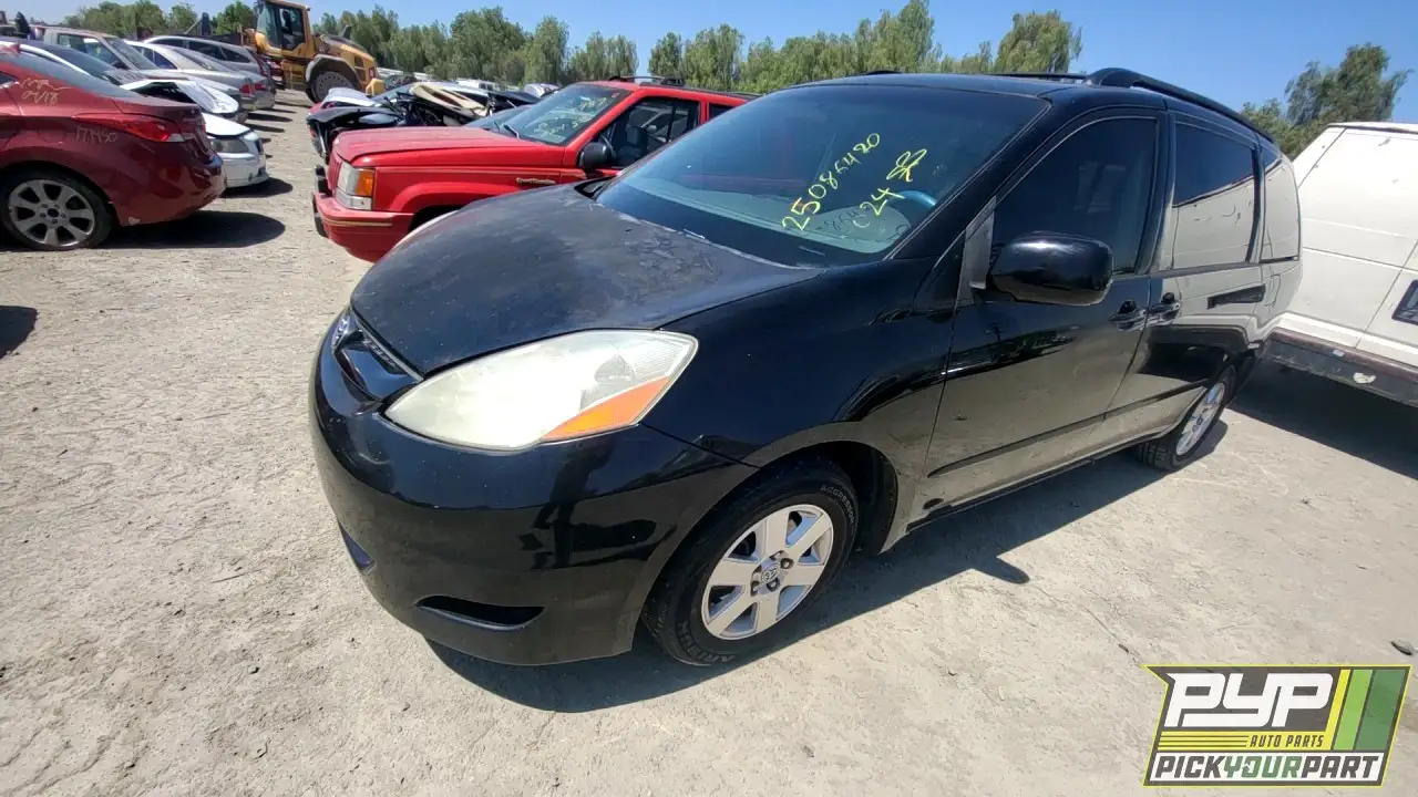 Photo of 2008 Toyota Sienna