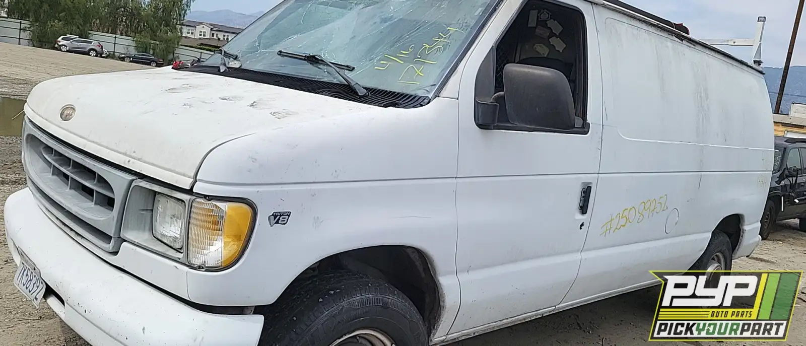 Photo of 1998 Ford E-250 Econoline