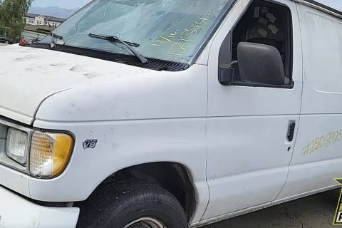 Photo of 1998 Ford E-250 Econoline