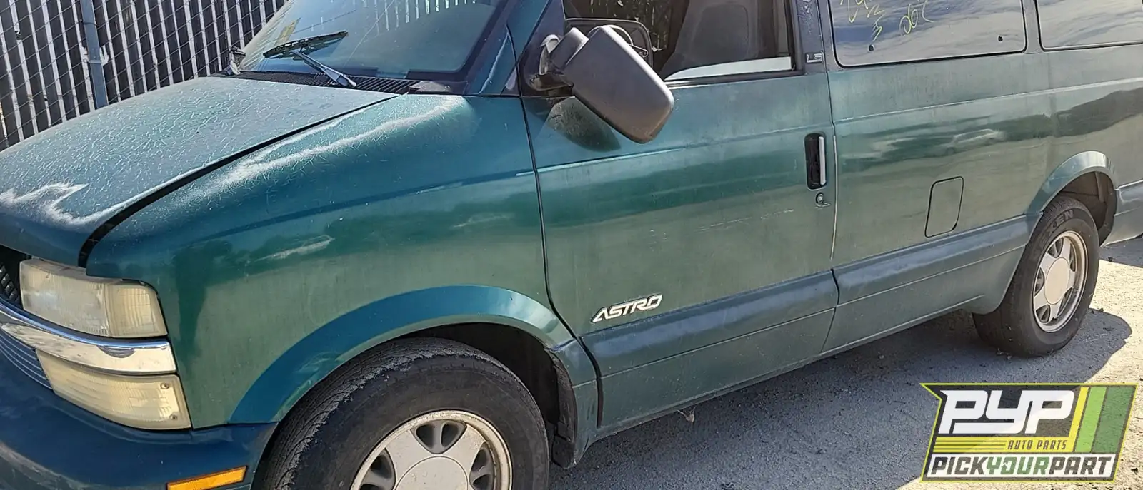 Photo of 1998 Chevrolet Astro