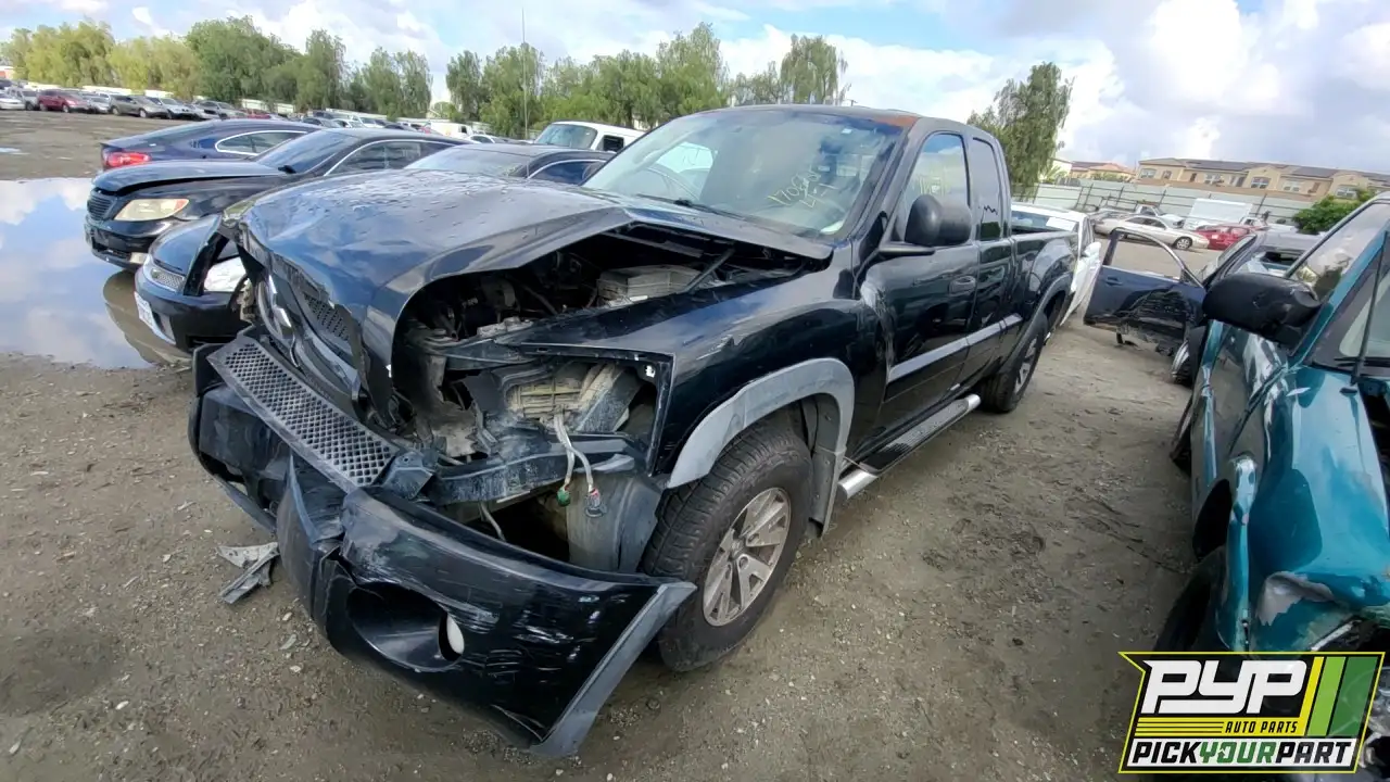 Photo of 2006 Mitsubishi Raider