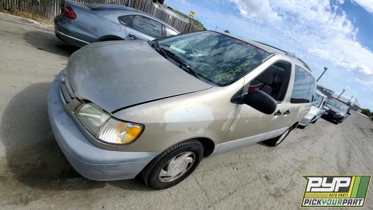 Photo of 2002 Toyota Sienna