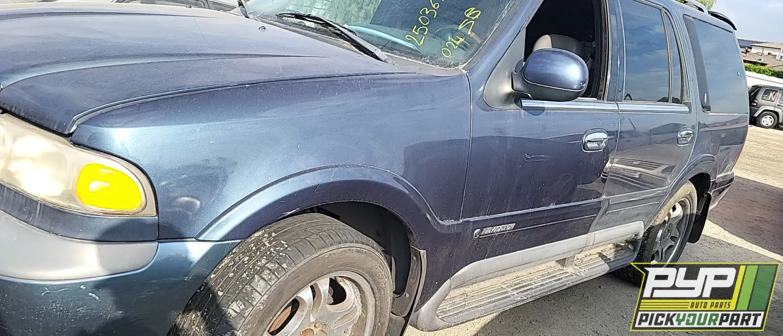 Photo of 1999 Lincoln Navigator