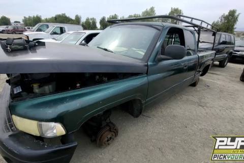 Photo of 2001 Dodge Ram 1500