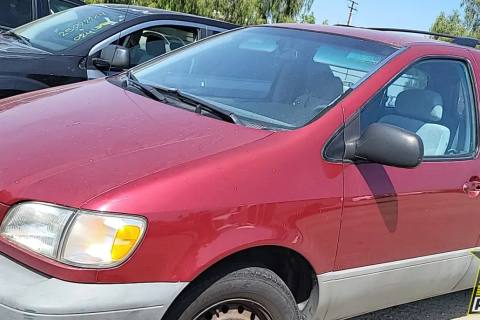 Photo of 1998 Toyota Sienna