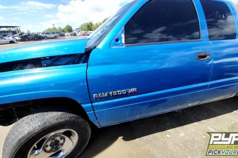 Photo of 2001 Dodge Ram 1500