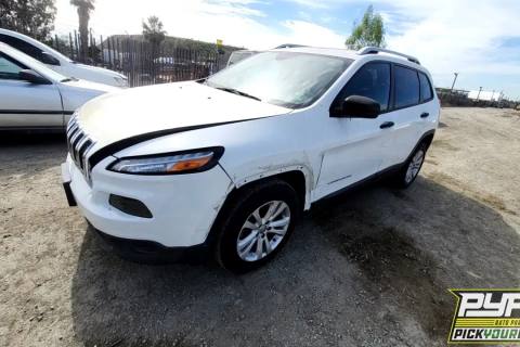 Photo of 2015 Jeep Cherokee