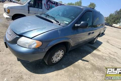 Photo of 2002 Chrysler Town & Country