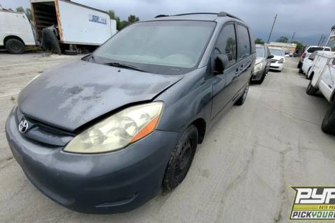 Photo of 2006 Toyota Sienna
