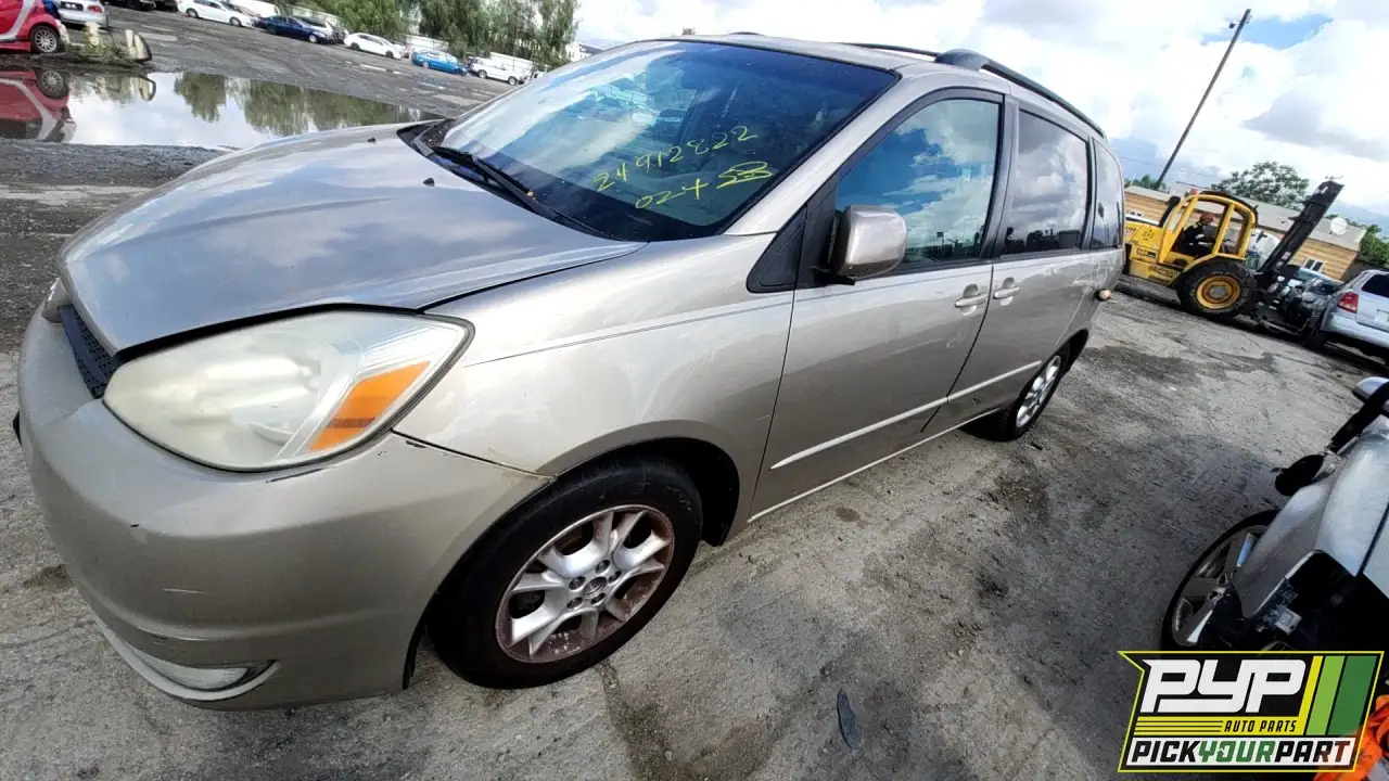 Photo of 2005 Toyota Sienna