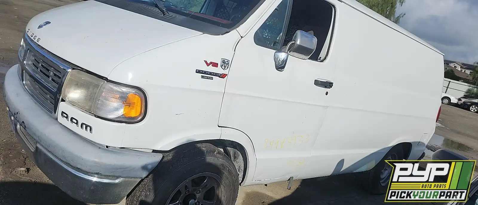 Photo of 1997 Dodge B1500