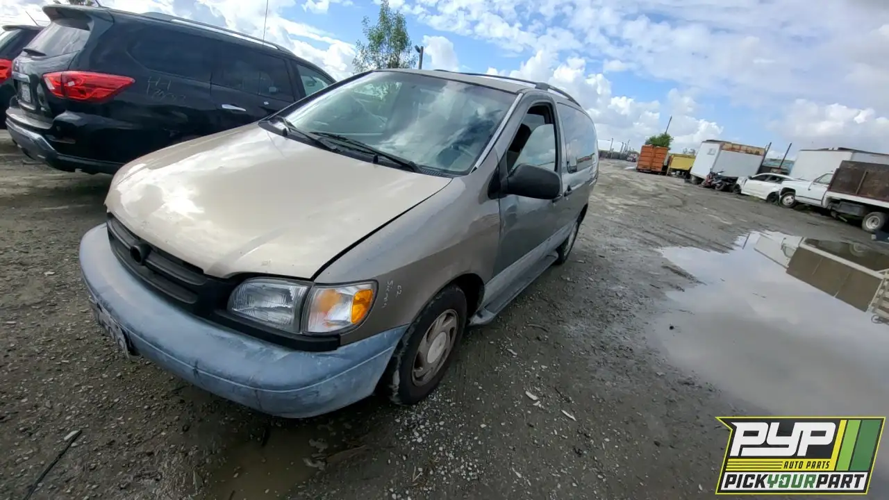 Photo of 2000 Toyota Sienna