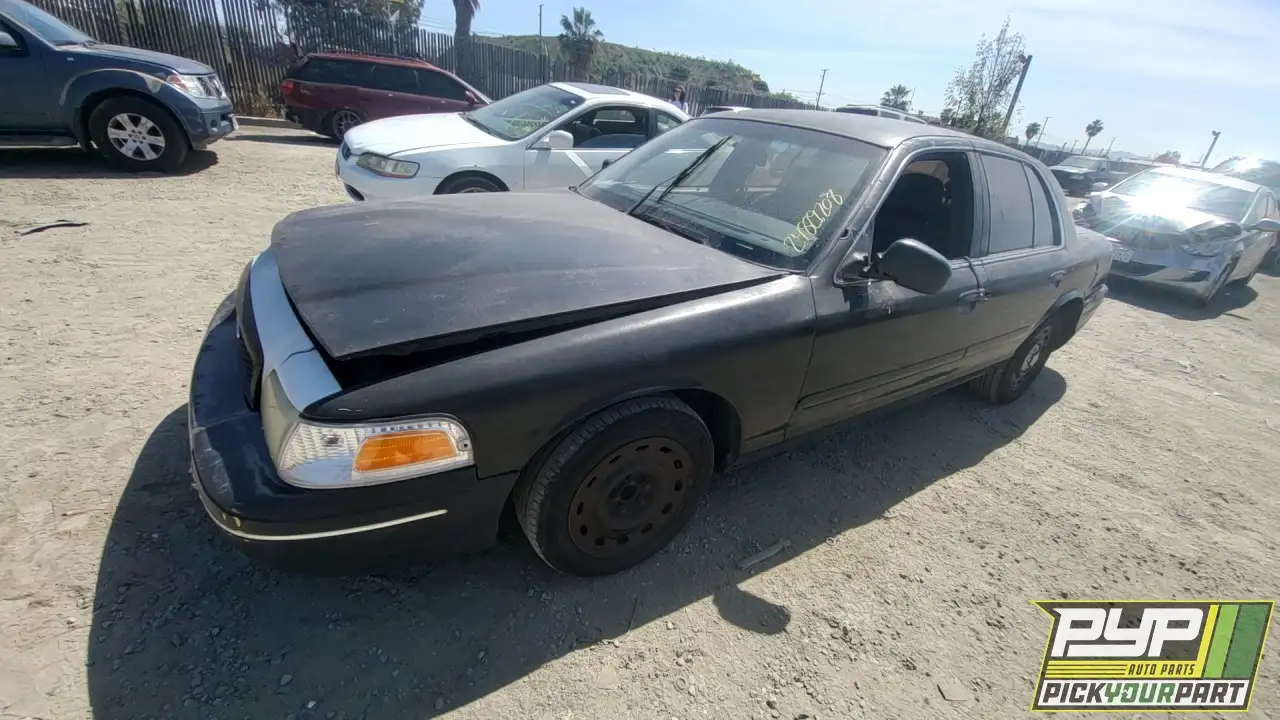 Photo of 2005 Ford Crown Victoria