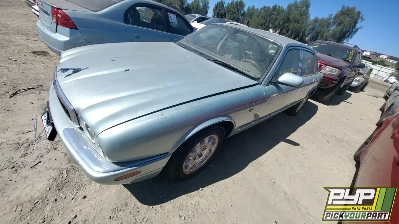Photo of 2001 Jaguar Xj8