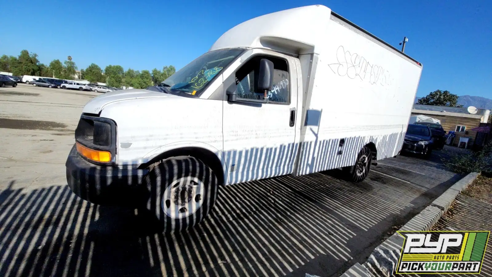 Photo of 2005 Chevrolet Express 1500