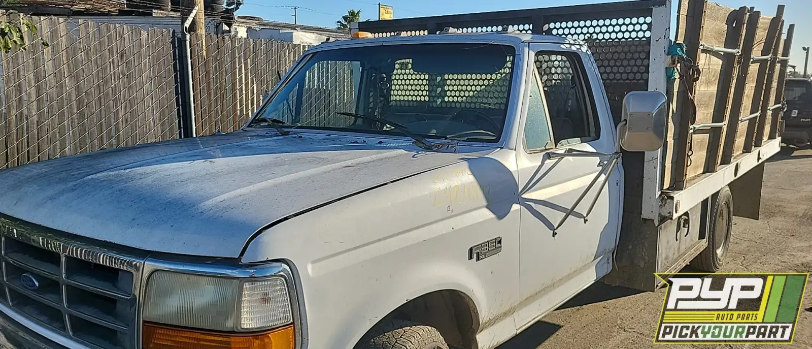 Photo of 1995 Ford E-350 Econoline