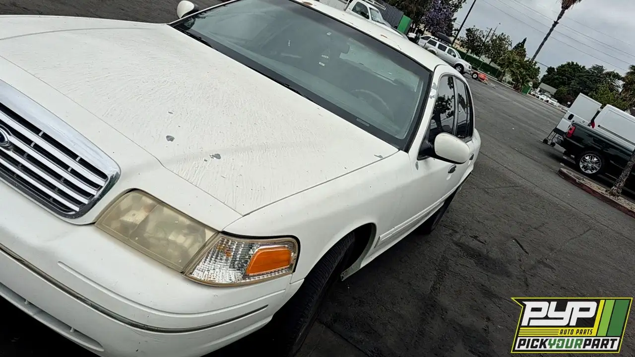 Photo of 2001 Ford Crown Victoria