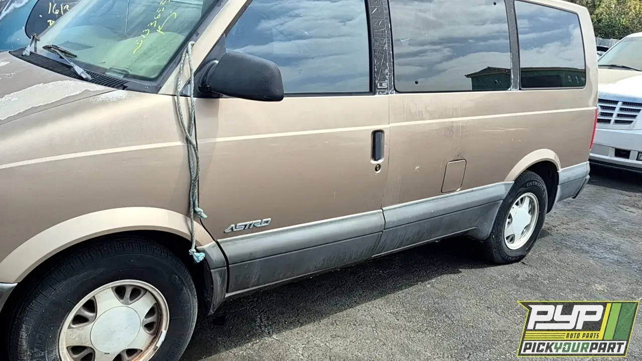 Photo of 2000 Chevrolet Astro