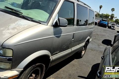 Photo of 2002 Chevrolet Astro