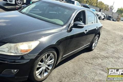Photo of 2011 Hyundai Genesis
