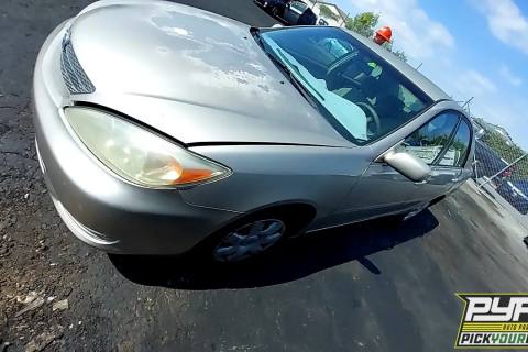 Photo of 2004 Toyota Camry