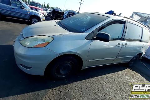 Photo of 2007 Toyota Sienna